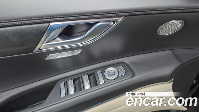 Genesis GV80 2023 — ფოტო 13/20
