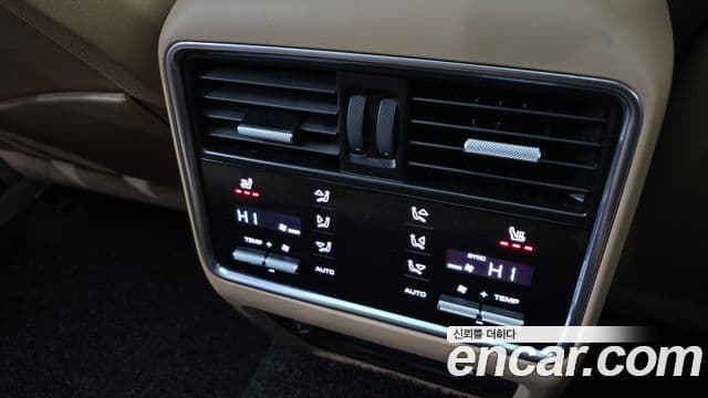 Porsche Cayenne 2022 — Фото 18/20
