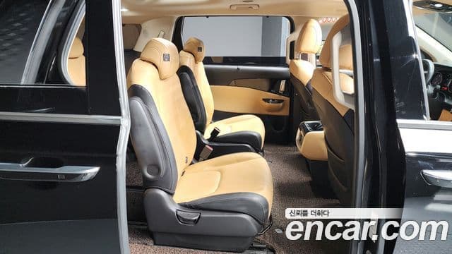 Kia Carnival 2020 — Şəkil 12/20