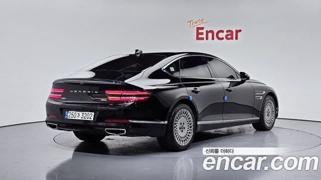 Genesis G80 2023 — Şəkil 18/20