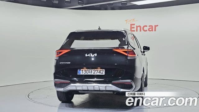 Kia Sportage 2022 — ფოტო 4/20