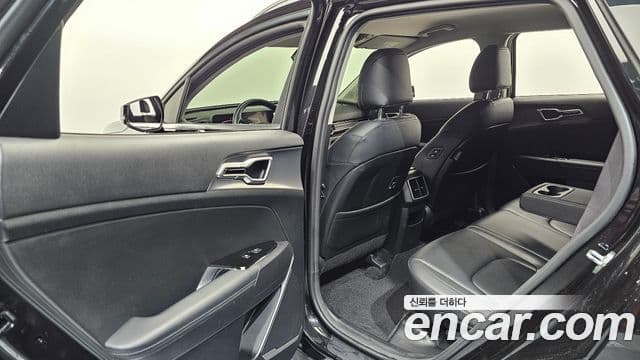 Kia Sportage 2022 — ფოტო 11/20