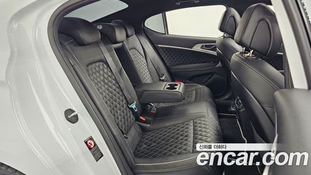 Genesis G70 2019 — ფოტო 12/20