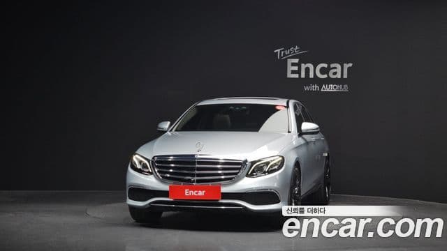 Mercedes-Benz E-Class 2018 — Şəkil 14/20
