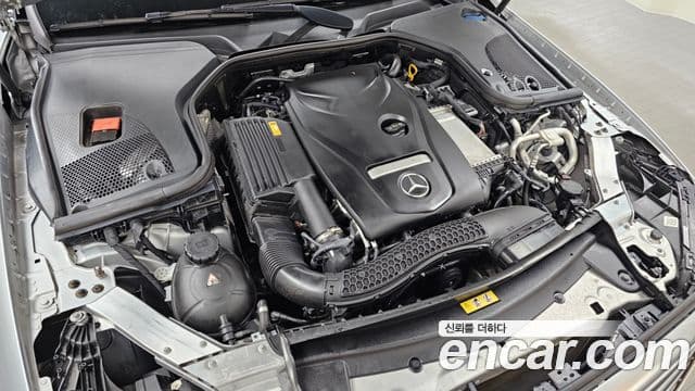 Mercedes-Benz E-Class 2018 — Şəkil 16/20