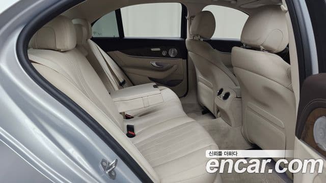 Mercedes-Benz E-Class 2018 — Şəkil 5/20