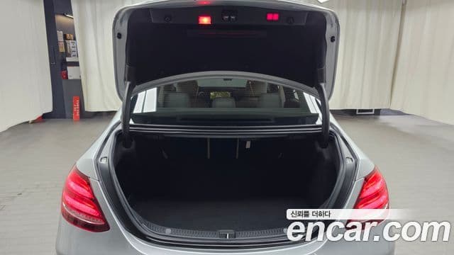 Mercedes-Benz E-Class 2018 — Şəkil 15/20