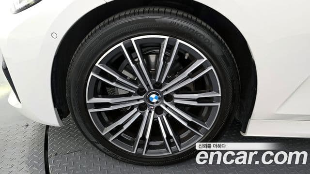 BMW 3 Series 2021 — ფოტო 4/20
