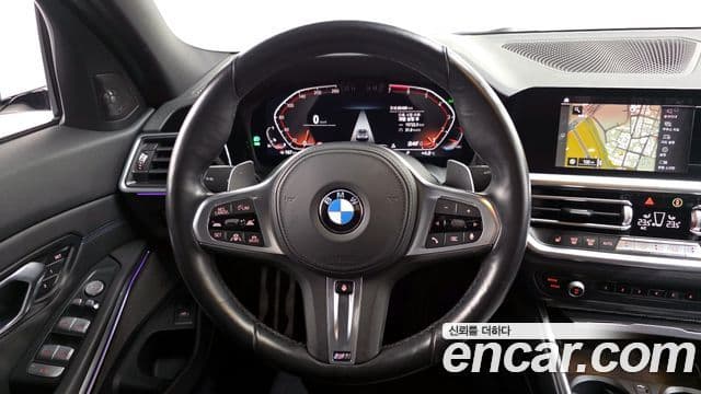 BMW 3 Series 2021 — ფოტო 13/20