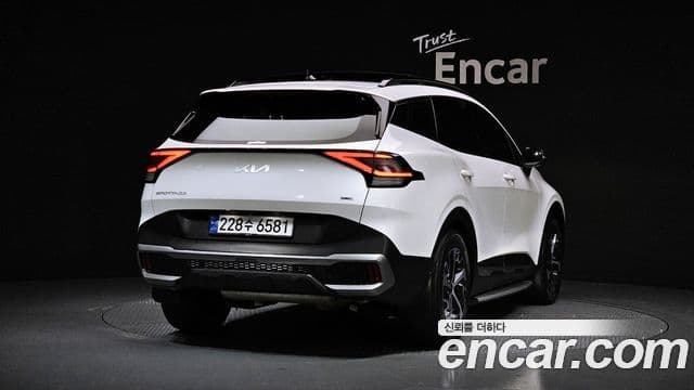 Kia Sportage 2024 — фото 2 из 20