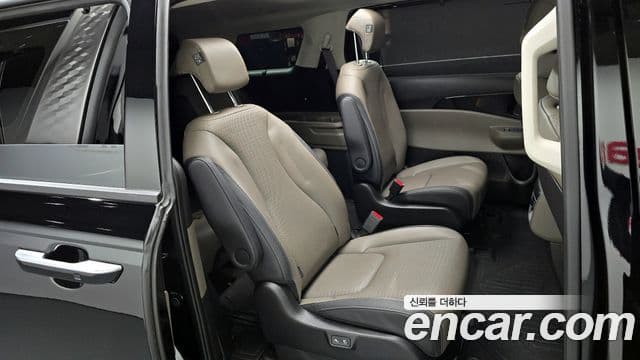 Kia Carnival 2025 — Şəkil 12/20