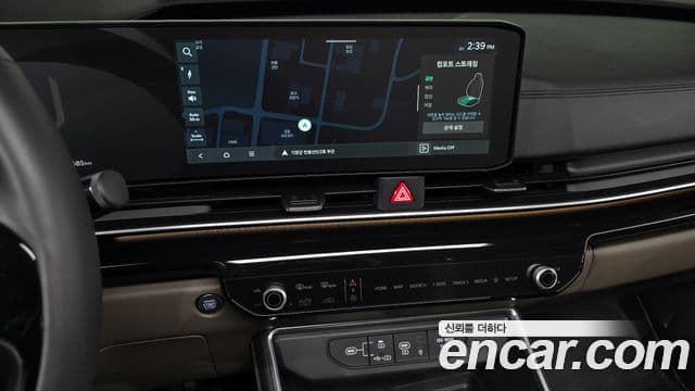 Kia Carnival 2025 — Şəkil 16/20