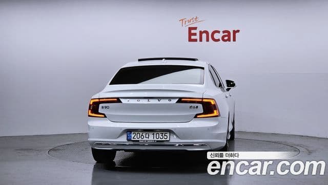 Volvo S90 2021 — ფოტო 4/20