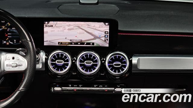 Mercedes-Benz GLB-Class 2021 — Şəkil 14/20