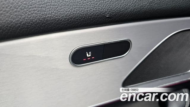 Mercedes-Benz GLE-Class 2019 — ფოტო 18/20