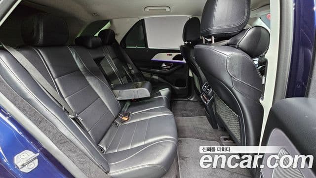 Mercedes-Benz GLE-Class 2019 — ფოტო 19/20