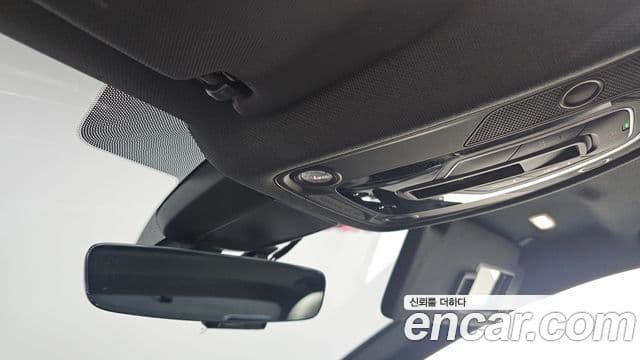 Audi A4 2019 — ფოტო 18/20