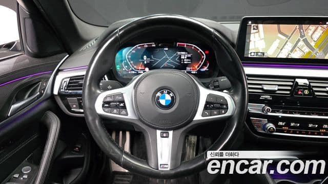 BMW 5 Series 2021 — ფოტო 13/20