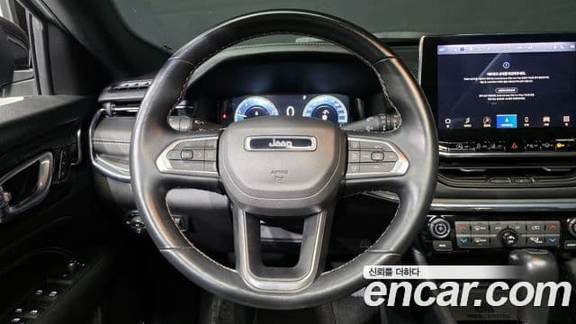 Jeep Compass 2022 — ფოტო 13/20