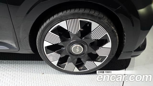 Kia Carnival 2020 — ფოტო 5/20