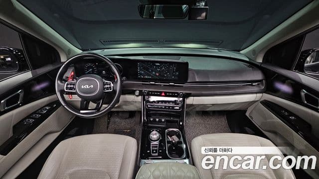 Kia Carnival 2022 — ფოტო 7/20