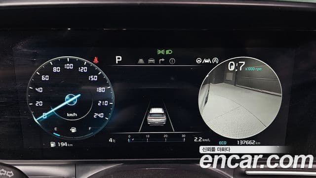 Kia Carnival 2022 — ფოტო 8/20