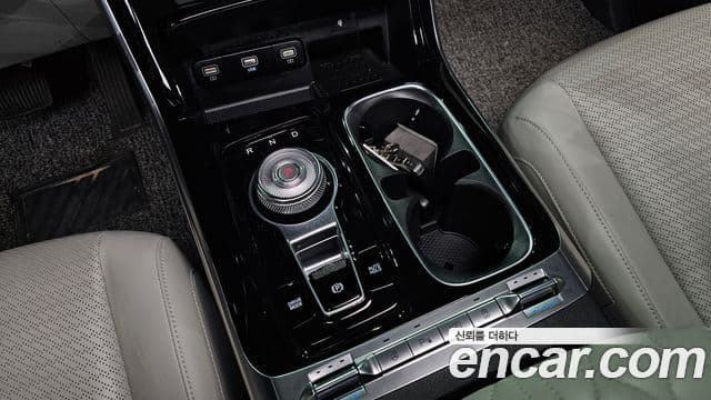 Kia Carnival 2022 — ფოტო 9/20