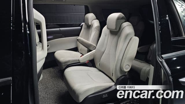 Kia Carnival 2022 — ფოტო 12/20
