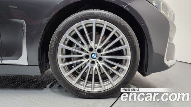 BMW 7 Series 2022 — ფოტო 5/20