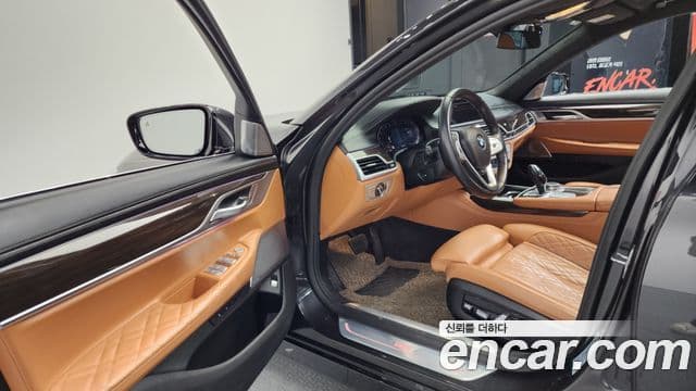 BMW 7 Series 2022 — ფოტო 10/20