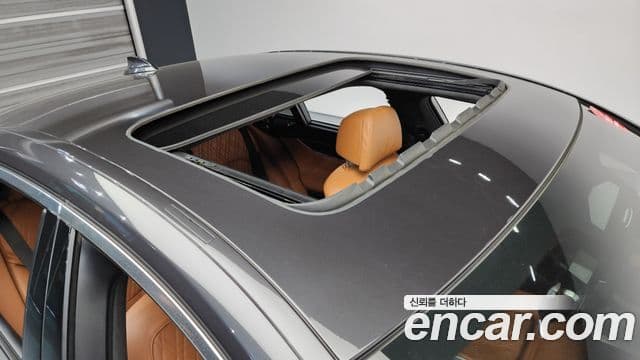 BMW 7 Series 2022 — ფოტო 19/20