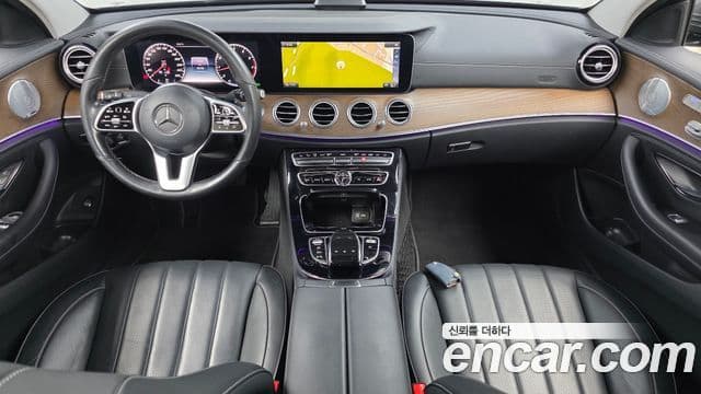 Mercedes-Benz E-Class 2018 — Photo 19/20
