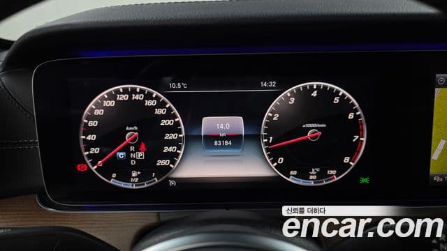 Mercedes-Benz E-Class 2018 — Photo 1/20