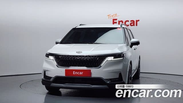Kia Carnival 2020 — ფოტო 11/20