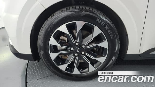 Kia Carnival 2020 — ფოტო 8/20