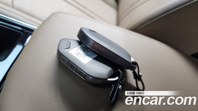 Kia Sorento 2023 — Şəkil 17/20