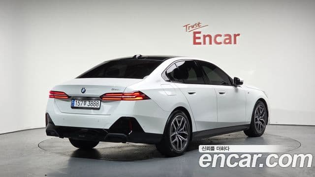 BMW 5 Series 2024 — ფოტო 2/20