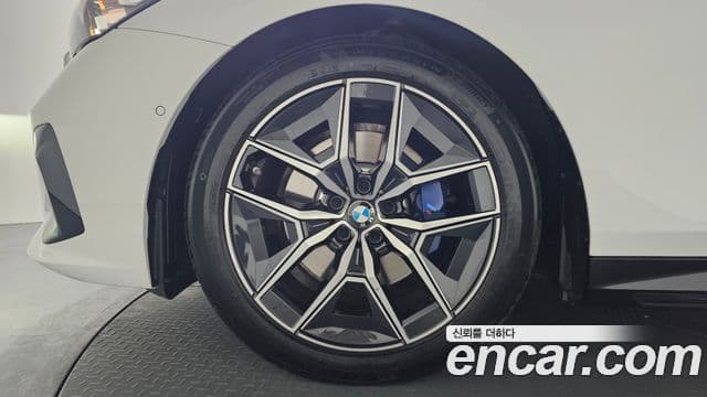 BMW 5 Series 2024 — ფოტო 5/20