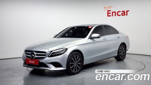 Mercedes-Benz C-Class 2019 — Фото 1/20