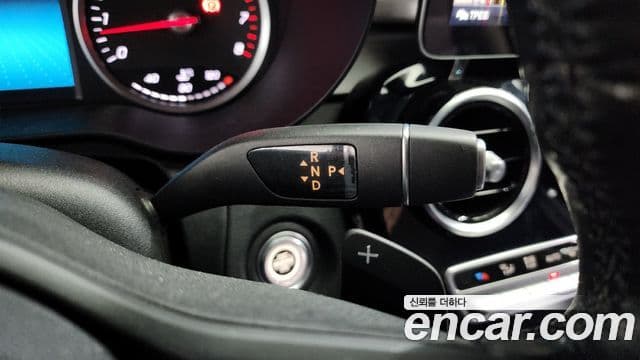 Mercedes-Benz C-Class 2019 — Фото 9/20