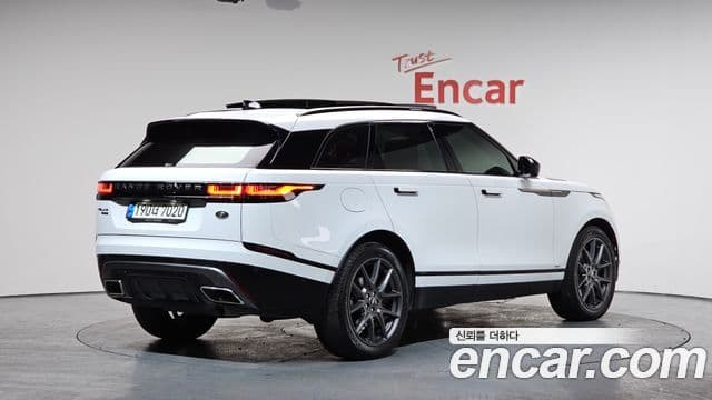 Land Rover Range Rover Velar 2021 — ფოტო 2/20