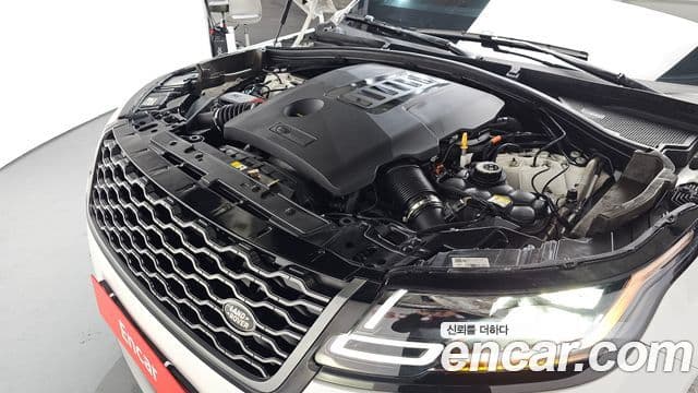 Land Rover Range Rover Velar 2021 — ფოტო 6/20