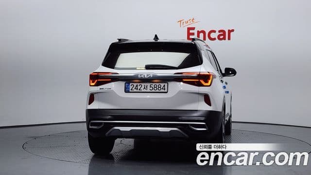 Kia Seltos 2022 — Şəkil 4/20