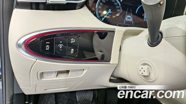 Genesis GV70 2022 — Şəkil 14/20