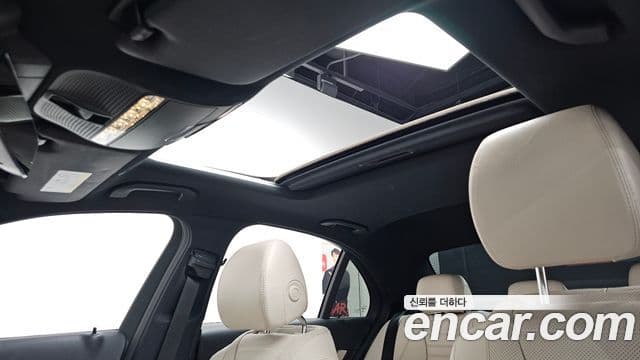 Mercedes-Benz E-Class 2021 — Photo 16/20