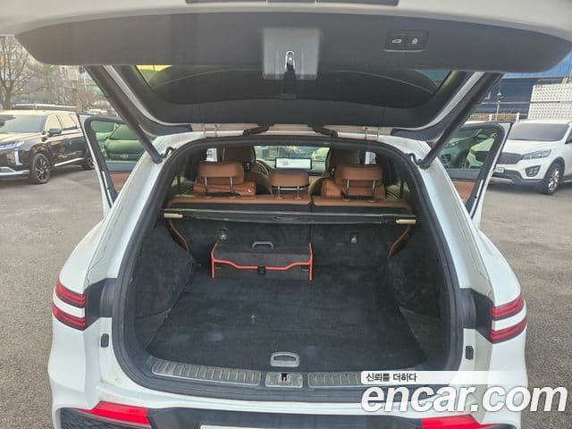 Genesis GV70 2021 — Photo 13/20