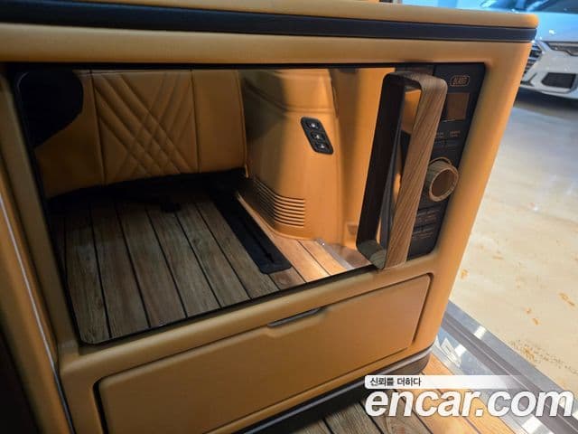 Kia Carnival 2024 — ფოტო 13/20