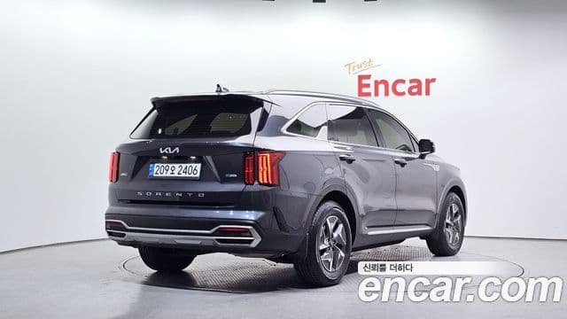 Kia Sorento 2022 — ფოტო 2/20