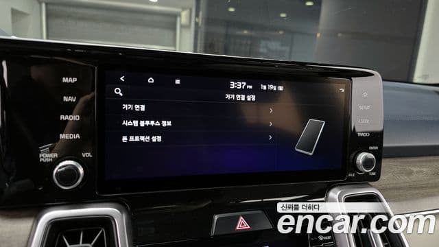 Kia Sorento 2022 — ფოტო 18/20