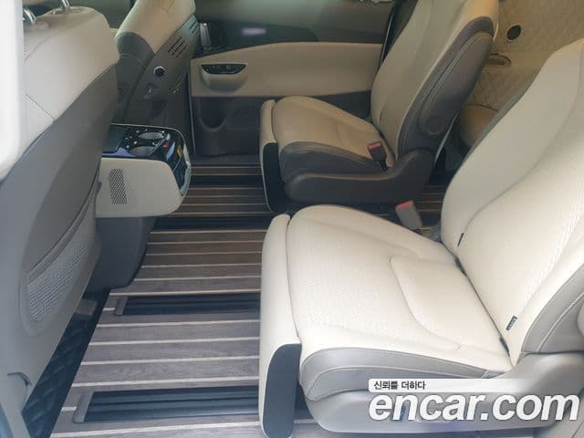 Kia Carnival 2023 — Фото 10/20